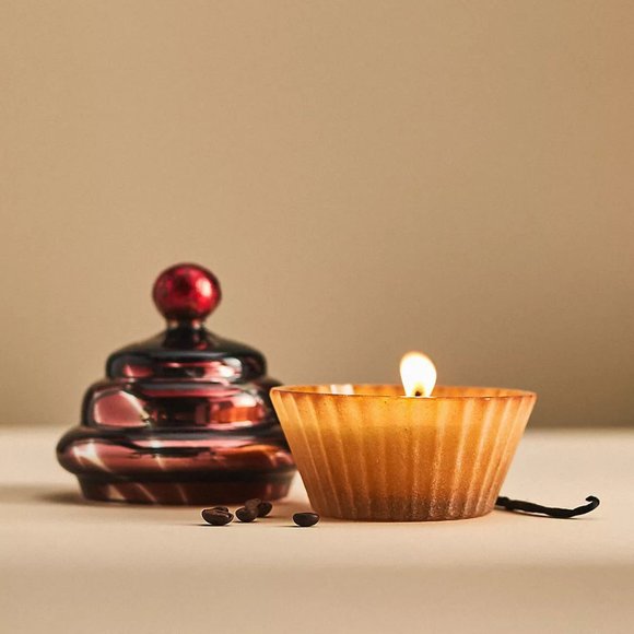 NEW Cupcake Gourmand Caramel Café Glass Candle - Anthropologie - Picture 1 of 5